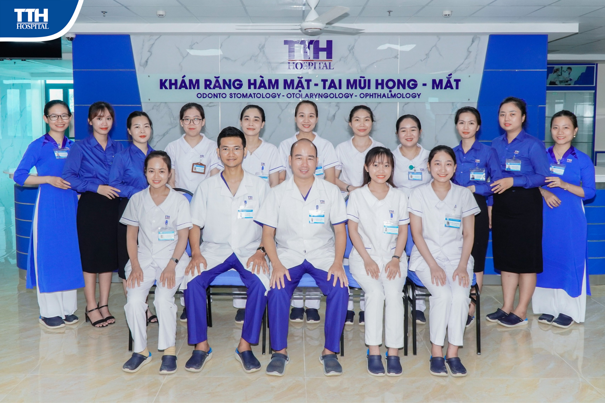 Tập thể CBNV khoa Tai Mũi Họng Bệnh viện Đa khoa TTH Quảng Bình