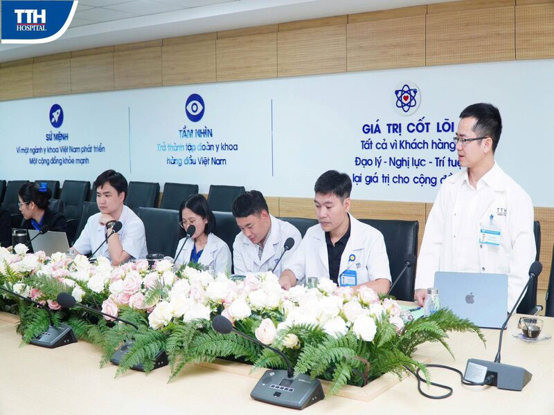 Định hướng đề tài gắn liền với thực tiễn khám chữa bệnh