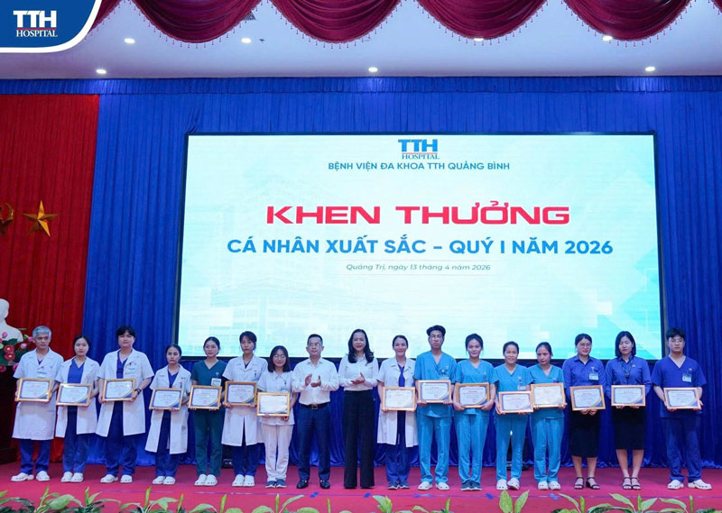 Lễ vinh danh và khen thưởng