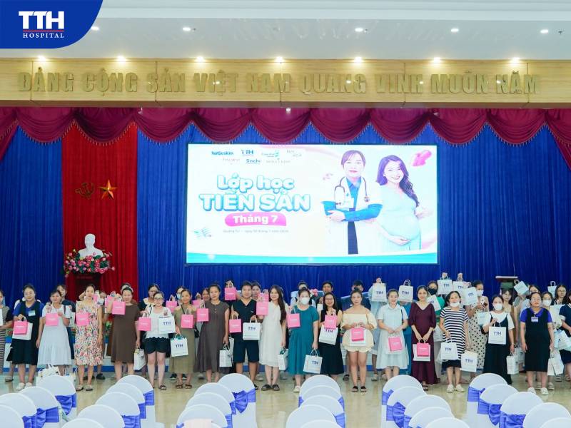 NHIỀU PHẦN QUÀ DÀNH CHO CÁC MẸ BẦU THAM DỰ.