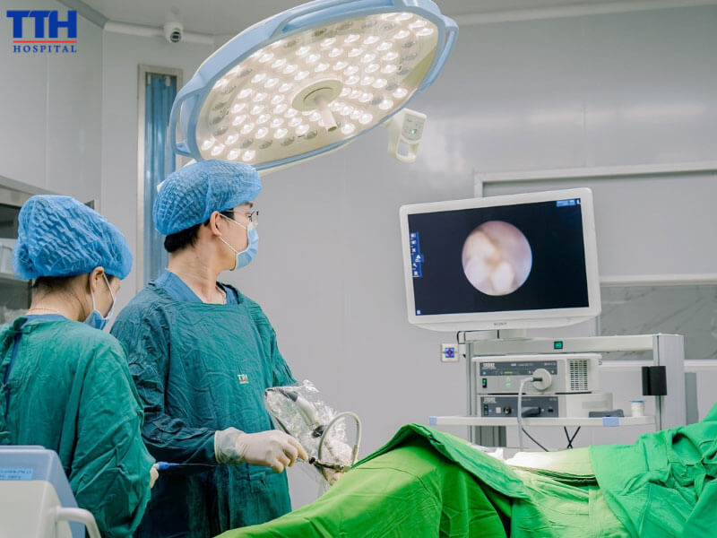 hiều phương pháp điều trị sỏi tiết niệu hiện đại tại Bệnh viện đa khoa TTH Quảng Bình